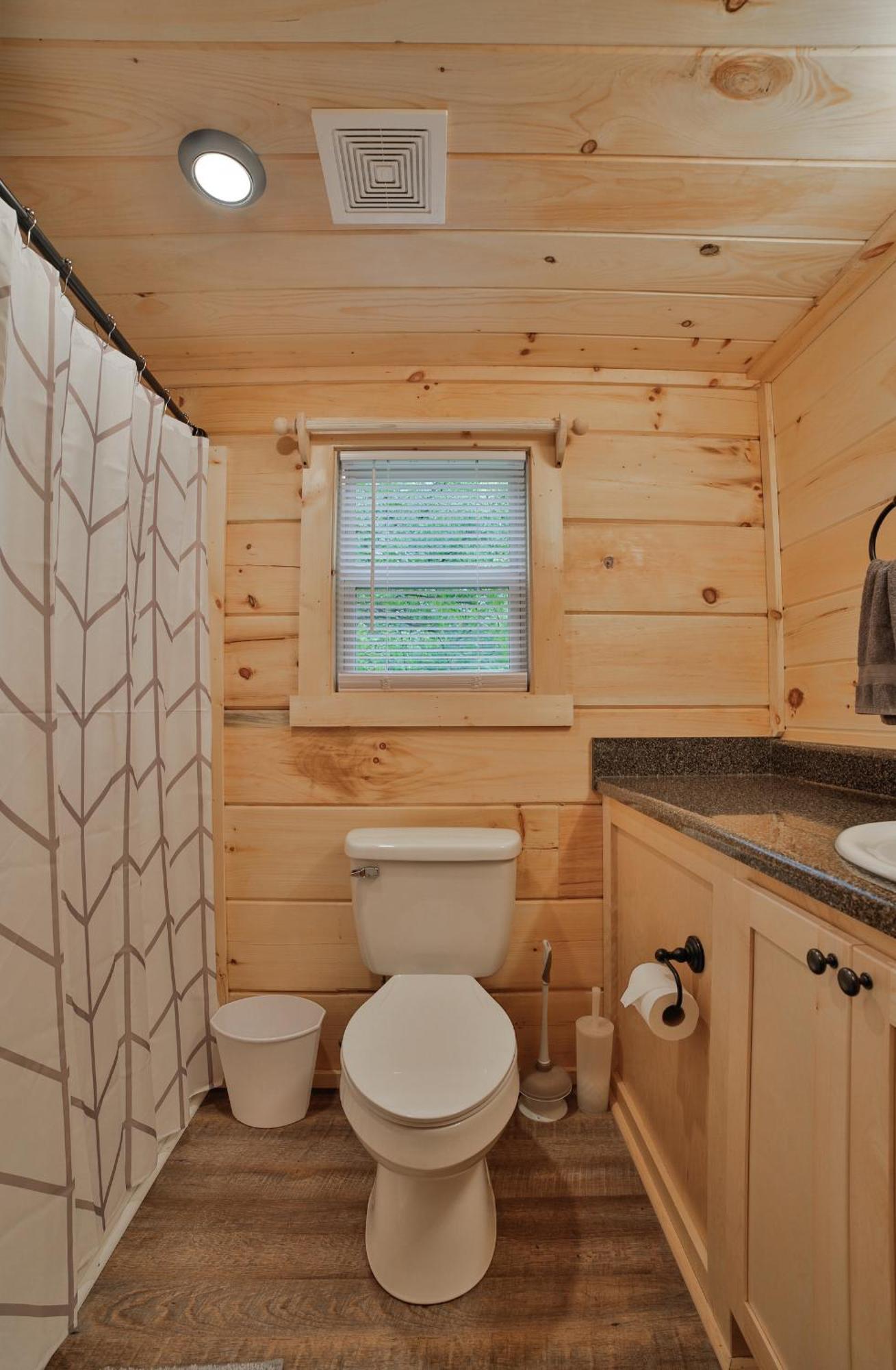 Lena Cabin Wooded Tiny Cabin - Hot Tub Чаттануга Экстерьер фото