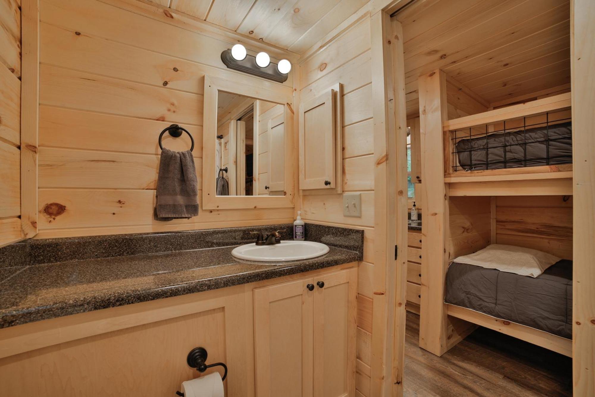 Lena Cabin Wooded Tiny Cabin - Hot Tub Чаттануга Экстерьер фото